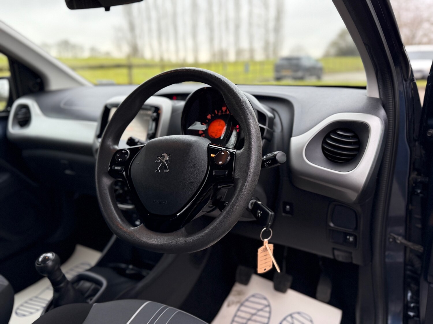 Used Peugeot 108 2016 for sale - 77314320: Photo 44