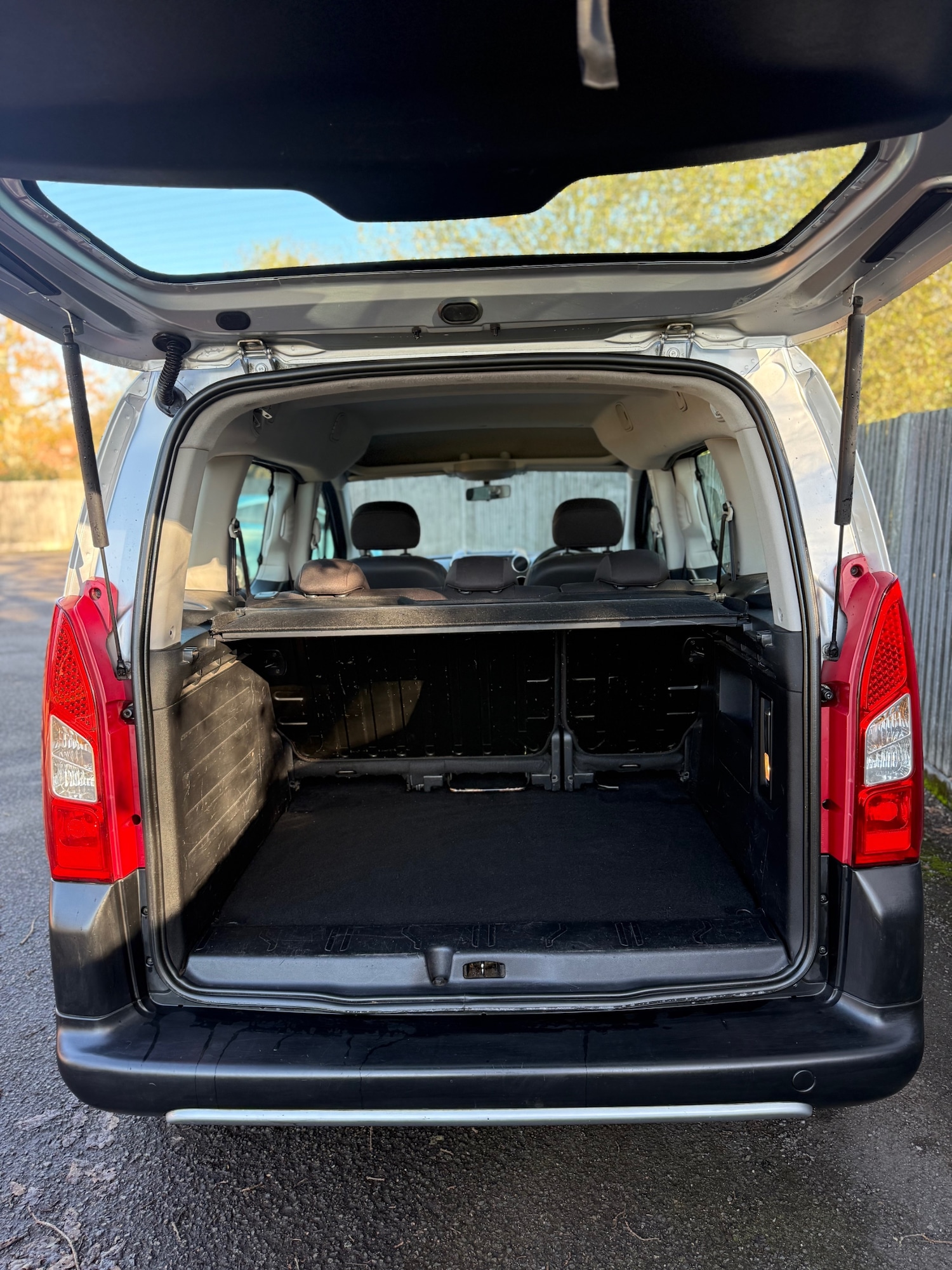 Used Peugeot Partner Tepee 2011 for sale - 76693673: Photo 17