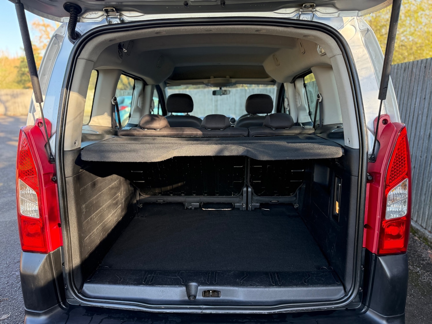 Used Peugeot Partner Tepee 2011 for sale - 76693673: Photo 19