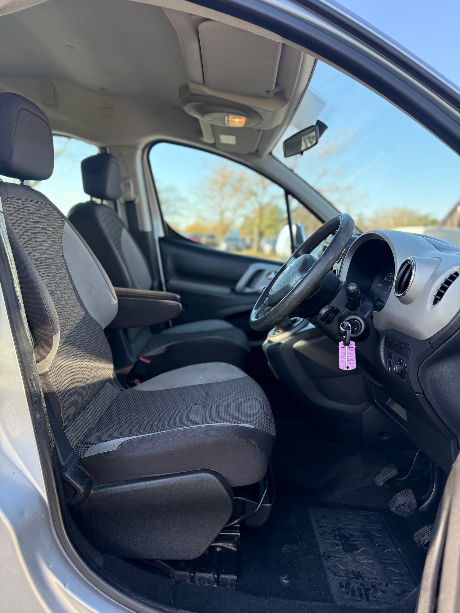 Used Peugeot Partner Tepee 2011 for sale - 76693673: Photo 9