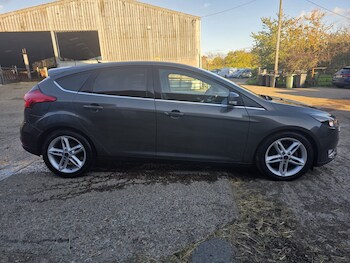 Used Ford Focus 2015 for sale - 76376957: Photo