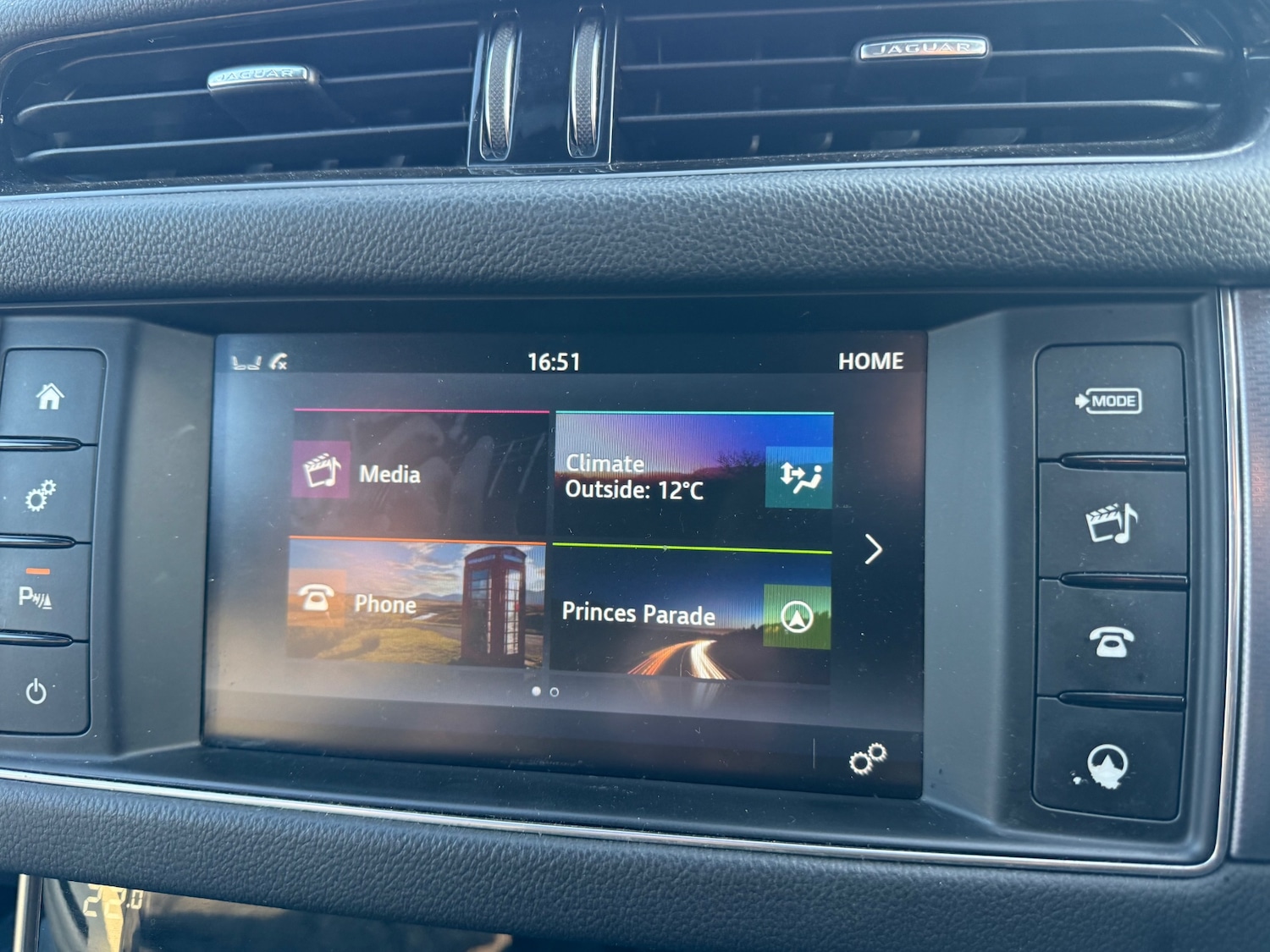 Used Jaguar XF 2018 for sale - 77749757: Photo 26