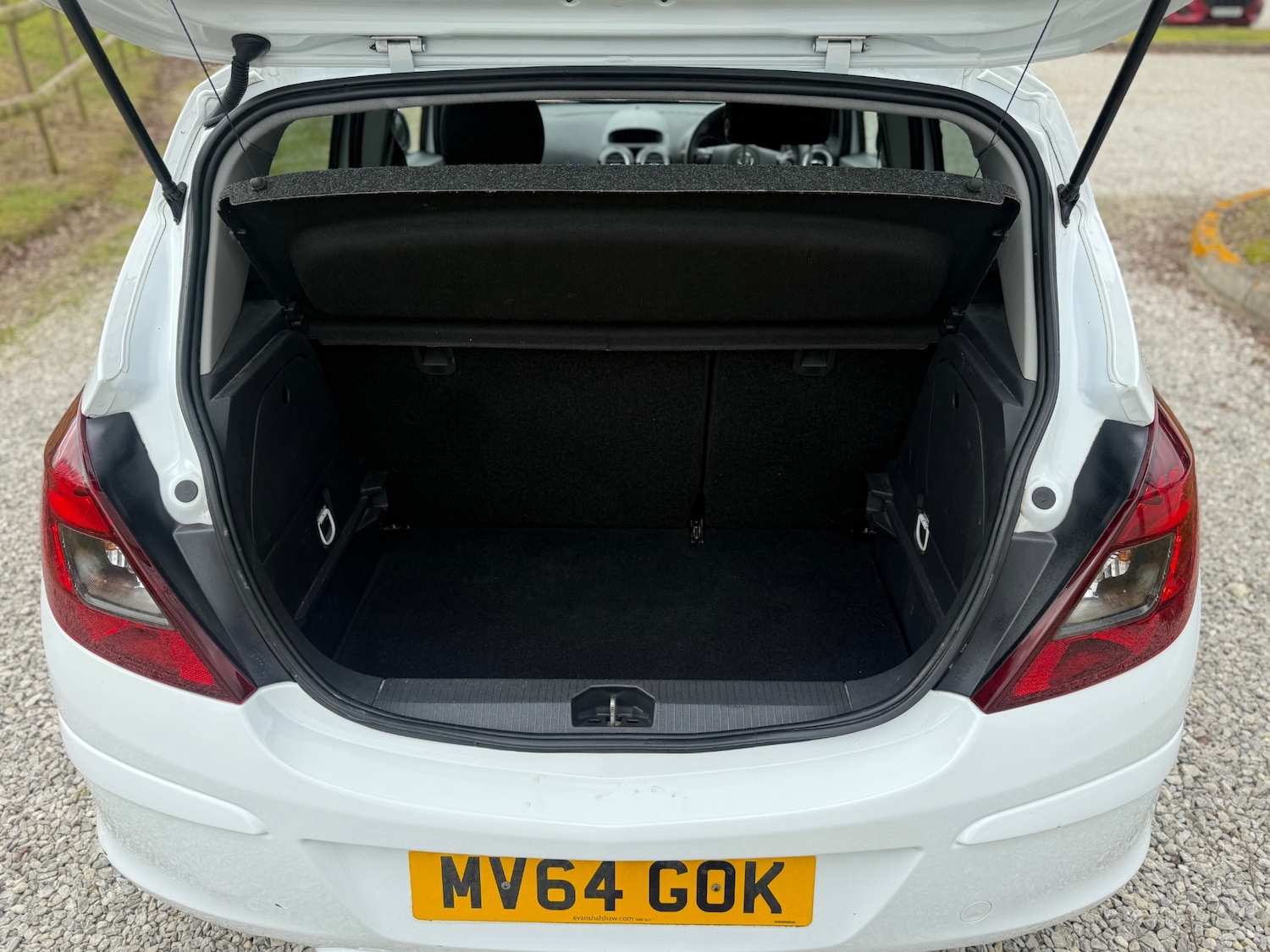 Used Vauxhall Corsa 2015 for sale - 78045771: Photo 10