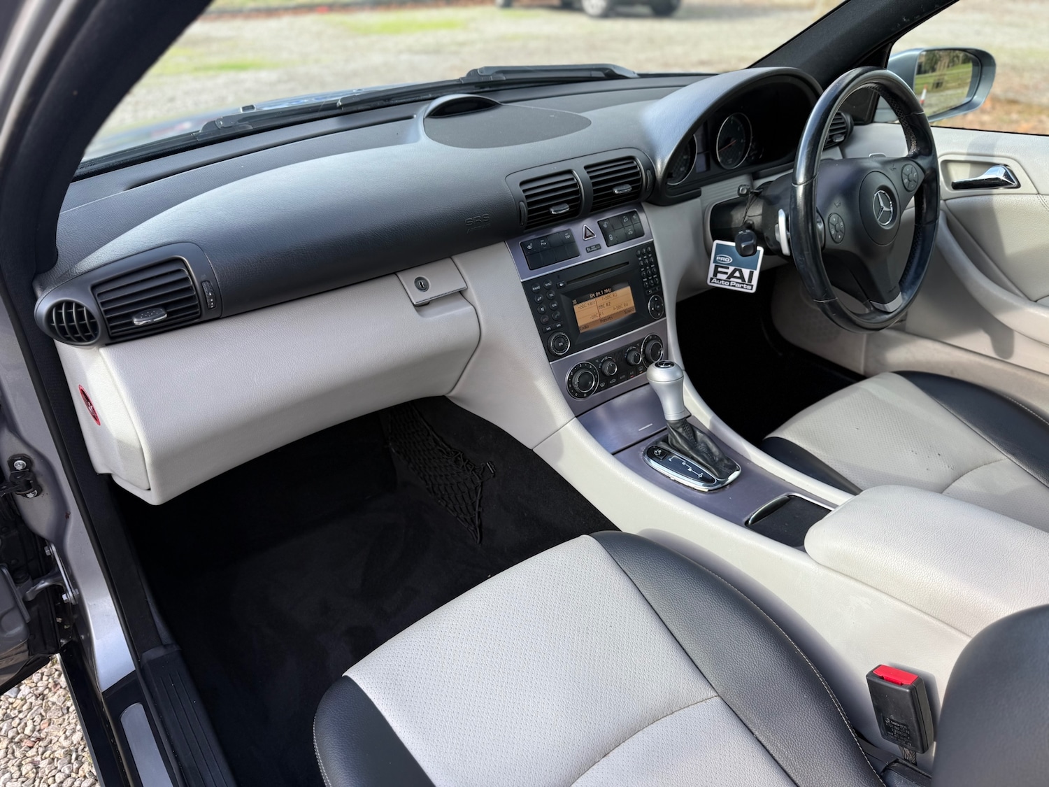 Used Mercedes-Benz CLC Class 2010 for sale - 76565976: Photo 12