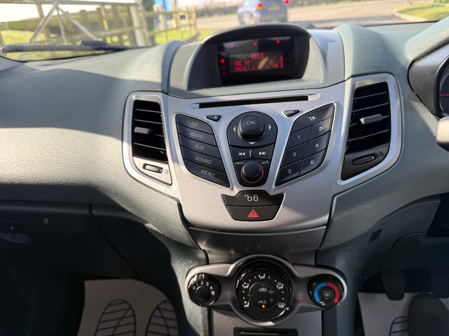 Used Ford Fiesta 2011 for sale - 77585576: Photo 32