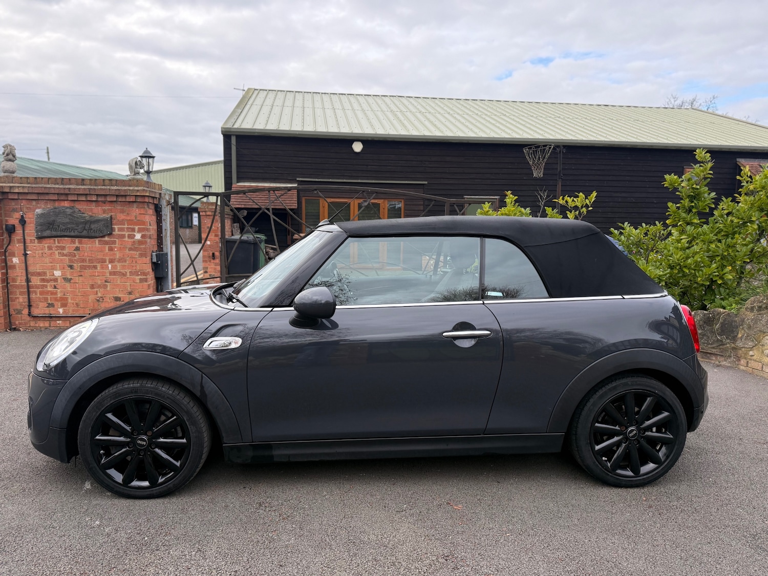 Used MINI Convertible 2017 for sale - 76611689: Photo 13