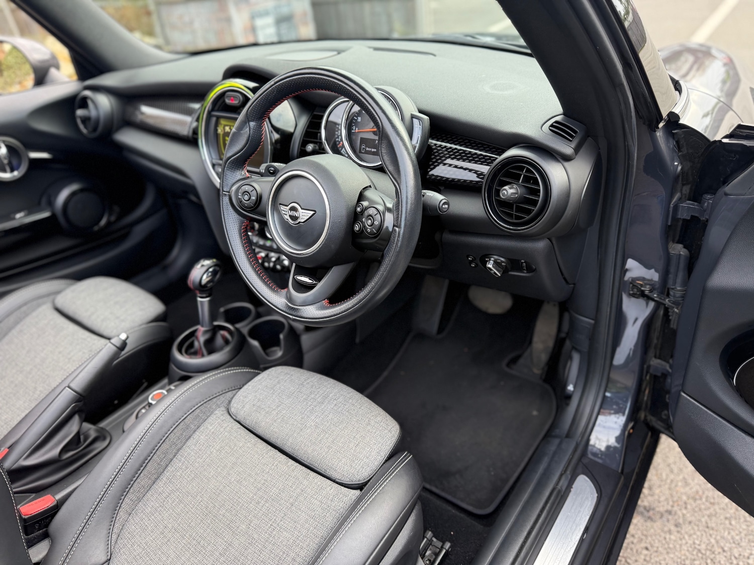 Used MINI Convertible 2017 for sale - 76611689: Photo 15