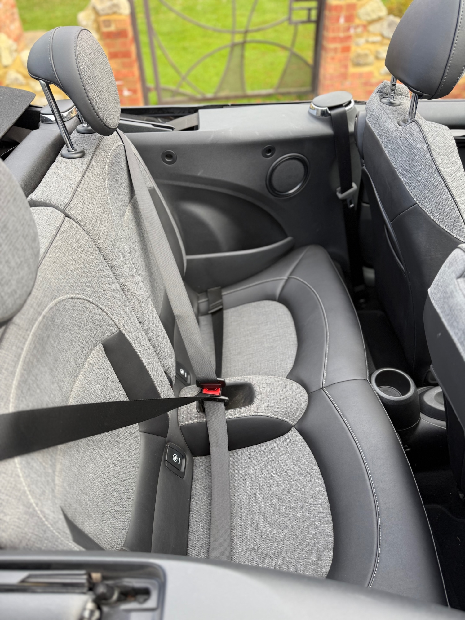 Used MINI Convertible 2017 for sale - 76611689: Photo 40