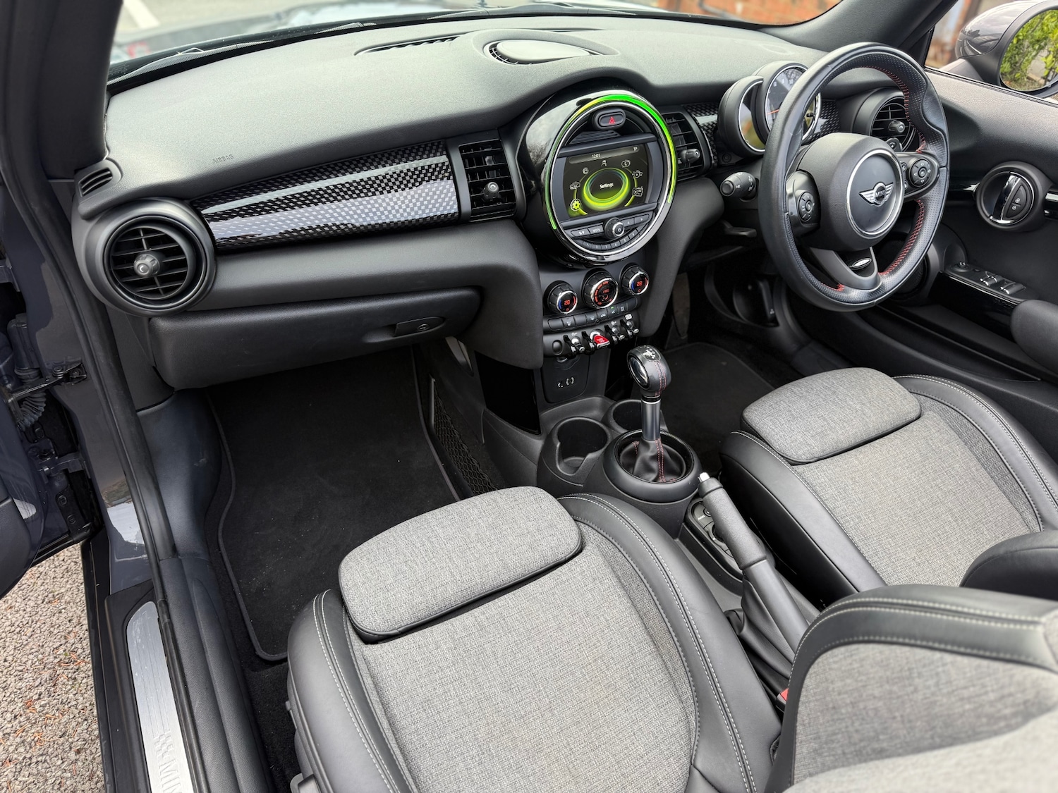 Used MINI Convertible 2017 for sale - 76611689: Photo 41