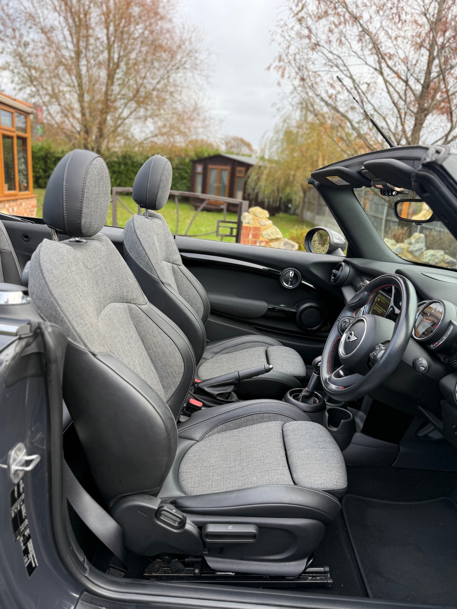 Used MINI Convertible 2017 for sale - 76611689: Photo 44