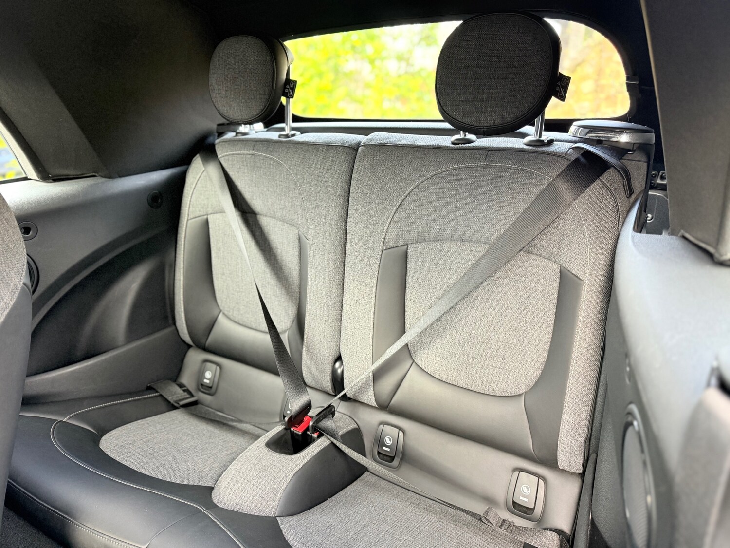 Used MINI Convertible 2017 for sale - 76611689: Photo 48