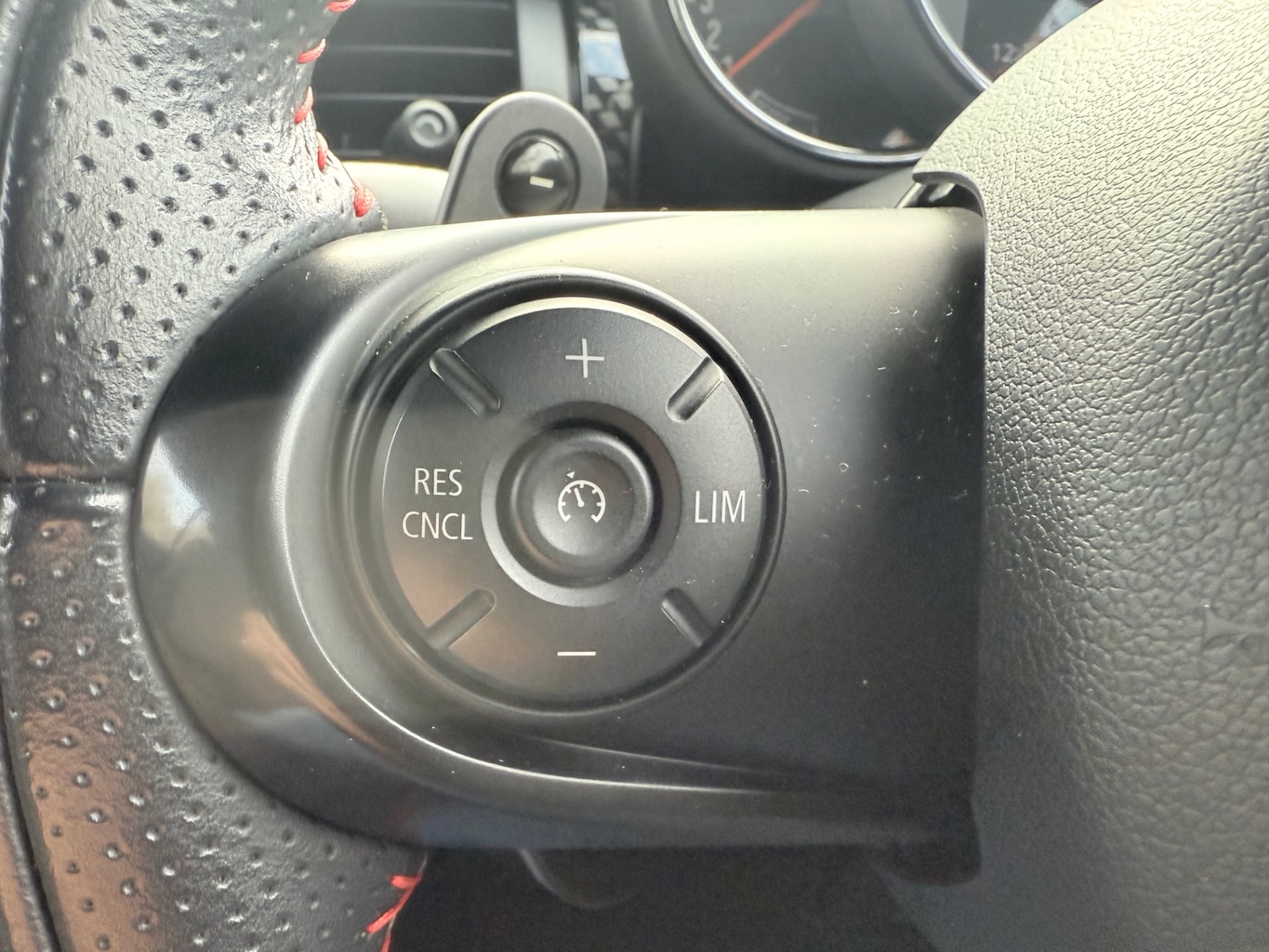 Used MINI Convertible 2017 for sale - 76611689: Photo 66