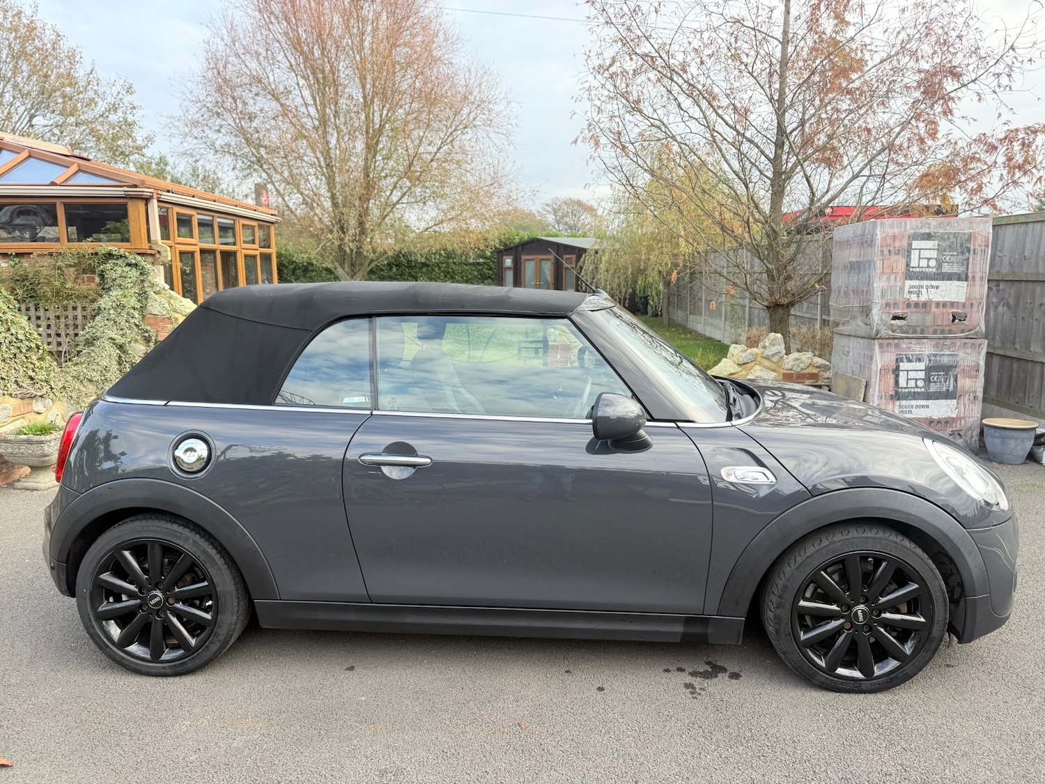 Used MINI Convertible 2017 for sale - 76611689: Photo 74