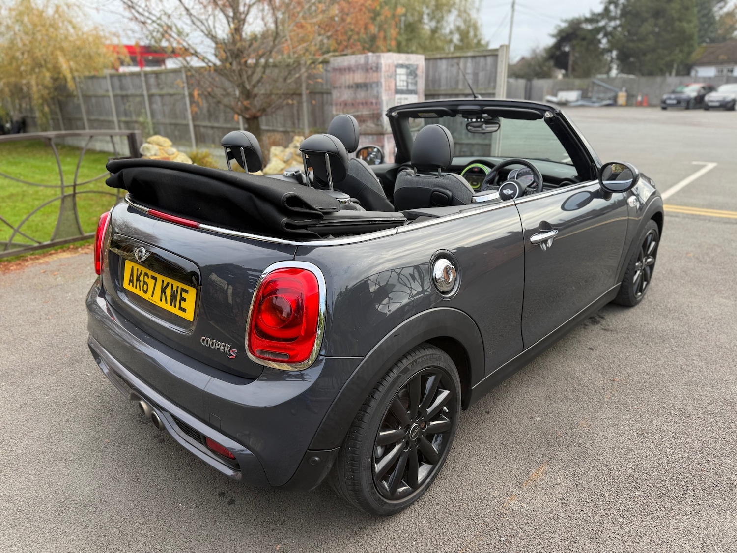 Used MINI Convertible 2017 for sale - 76611689: Photo 9