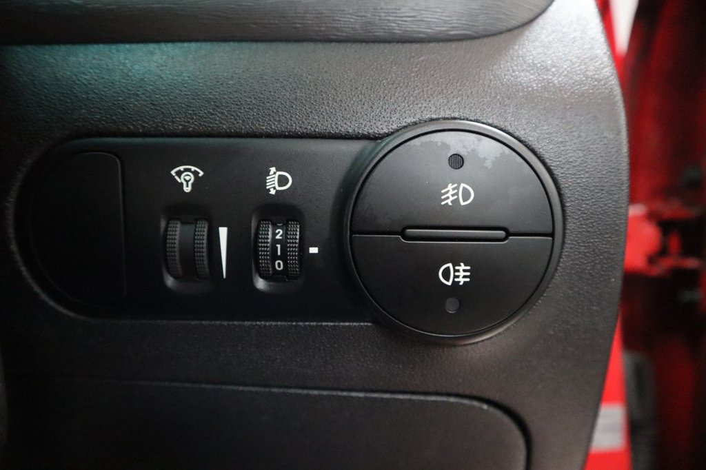 Used Hyundai i10 2010 for sale - 76745035: Photo 21