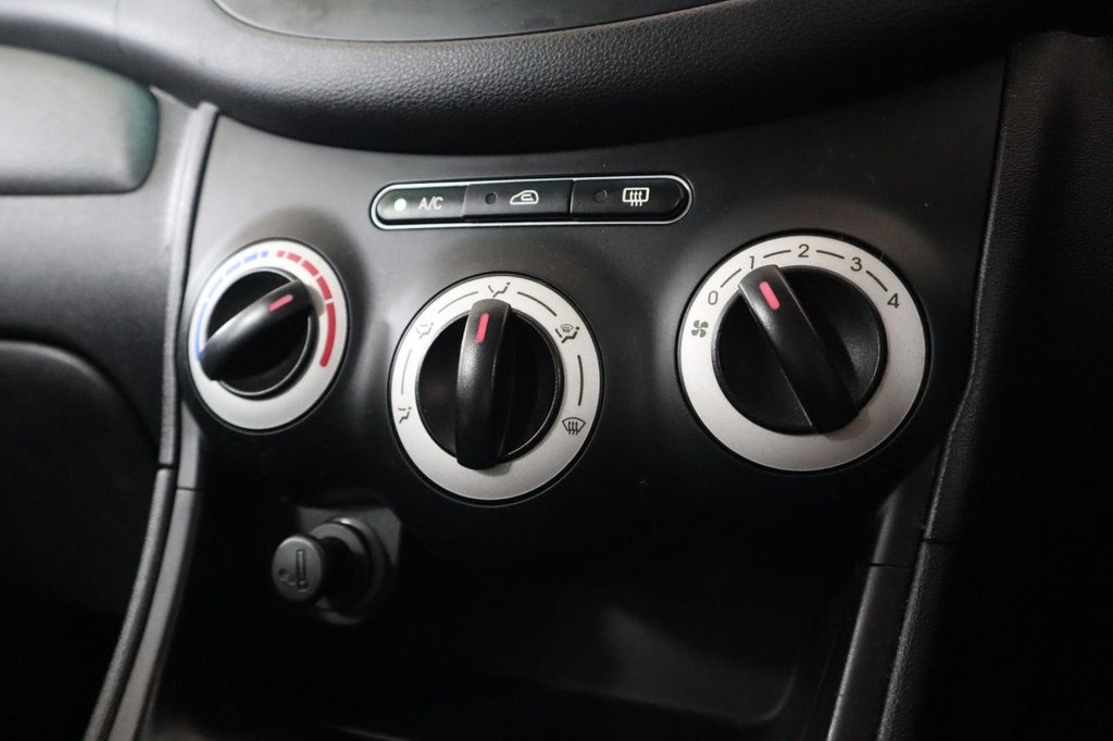 Used Hyundai i10 2010 for sale - 76745035: Photo 29