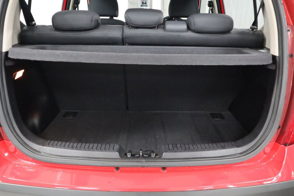 Used Hyundai i10 2010 for sale - 76745035: Photo 8