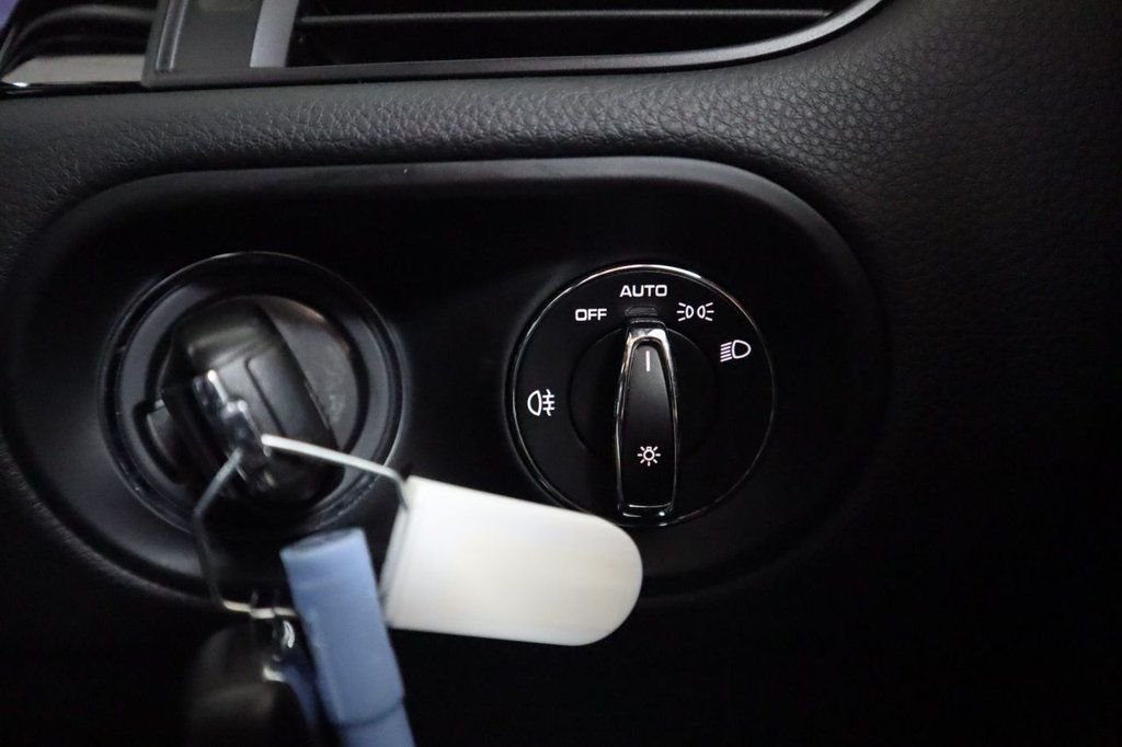 Used Porsche Macan 2020 for sale - 76803745: Photo 21