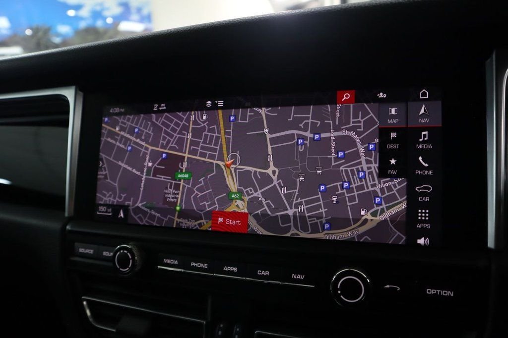 Used Porsche Macan 2020 for sale - 76803745: Photo 31