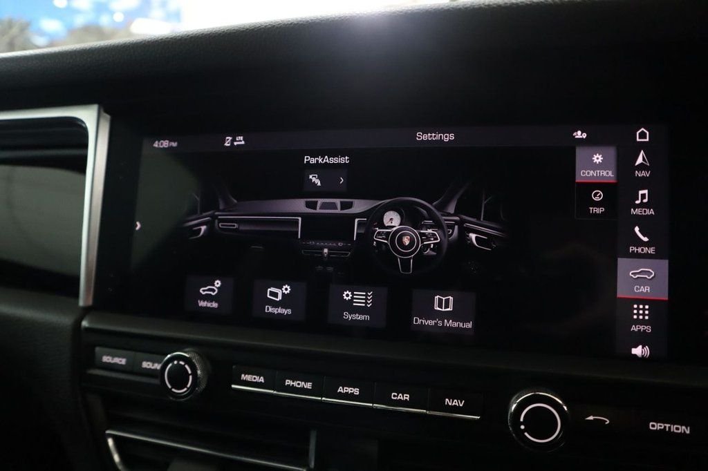 Used Porsche Macan 2020 for sale - 76803745: Photo 32