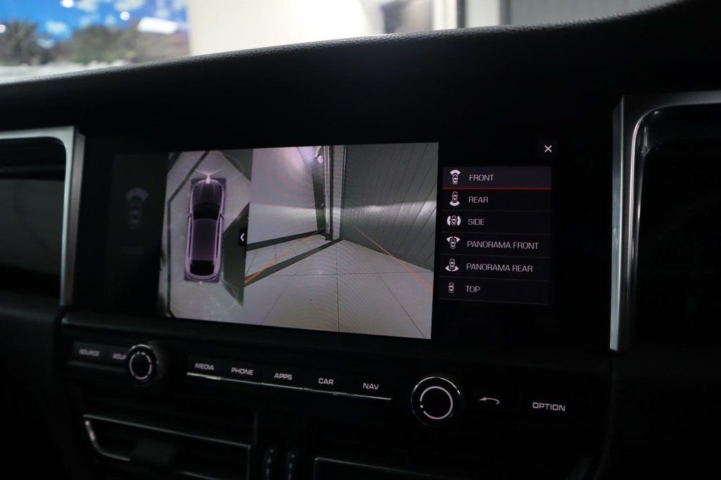 Used Porsche Macan 2020 for sale - 76803745: Photo 33