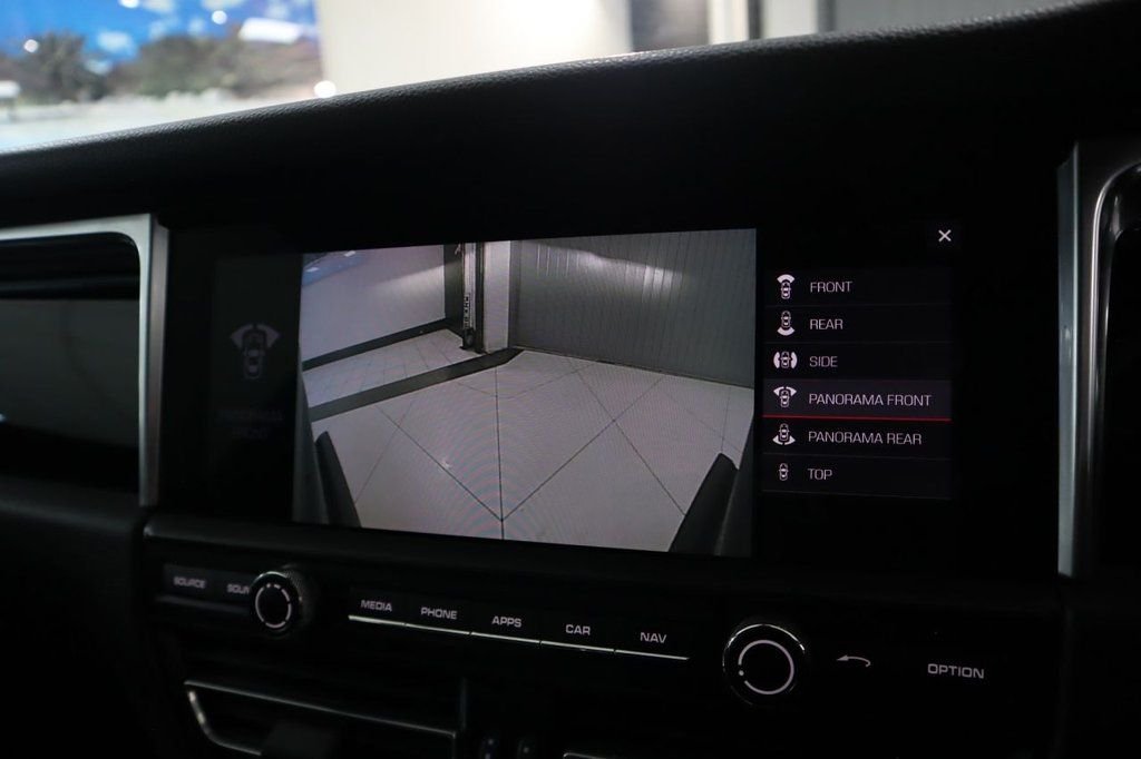 Used Porsche Macan 2020 for sale - 76803745: Photo 36