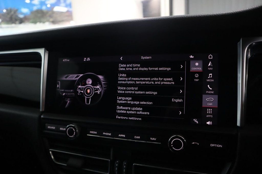 Used Porsche Macan 2020 for sale - 76803745: Photo 46