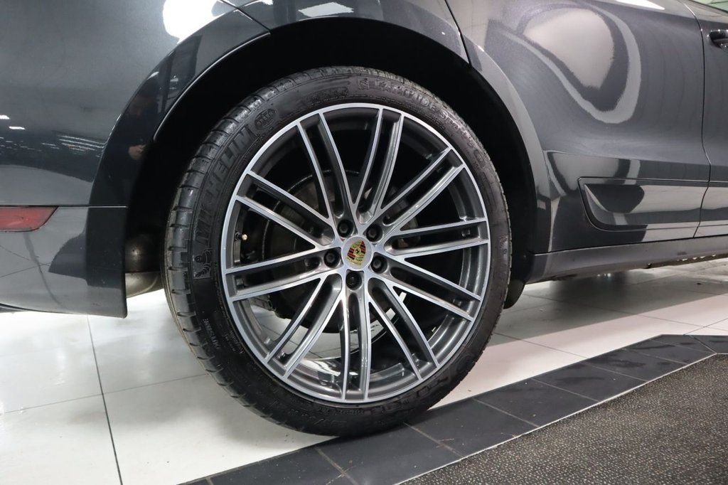 Used Porsche Macan 2020 for sale - 76803745: Photo 50