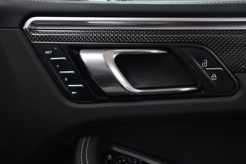 Used Porsche Macan 2022 for sale - 77145618: Photo 12