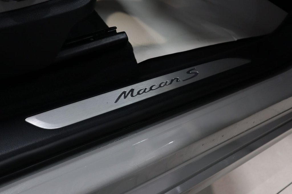 Used Porsche Macan 2022 for sale - 77145618: Photo 14
