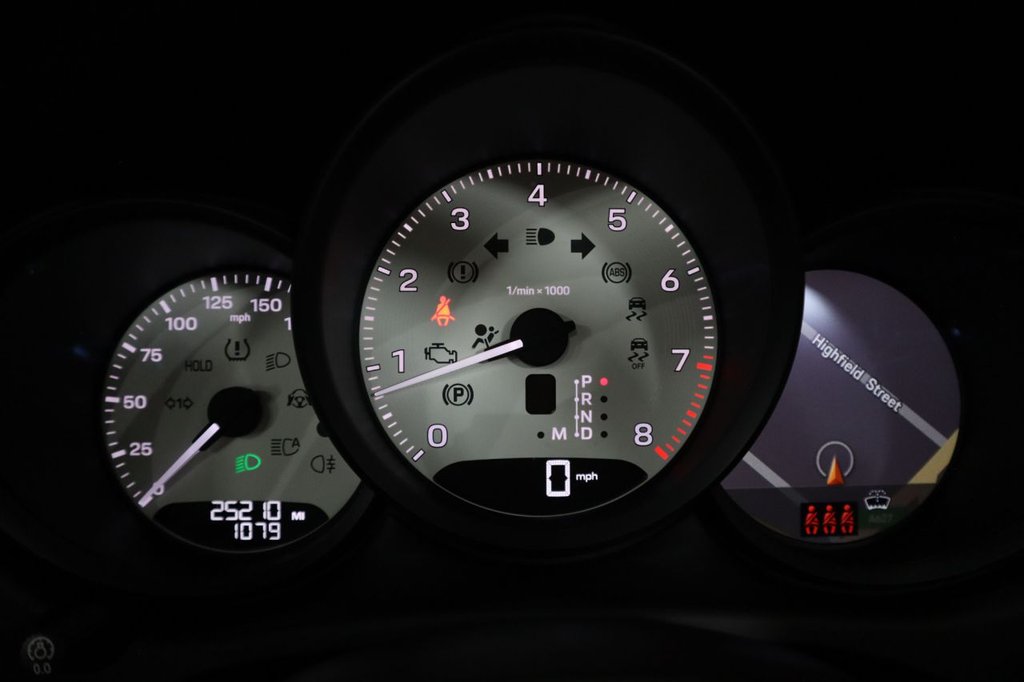 Used Porsche Macan 2022 for sale - 77145618: Photo 31