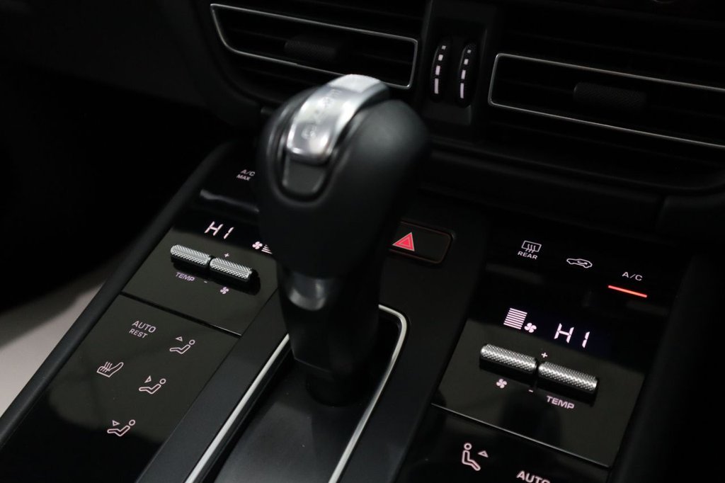 Used Porsche Macan 2022 for sale - 77145618: Photo 40