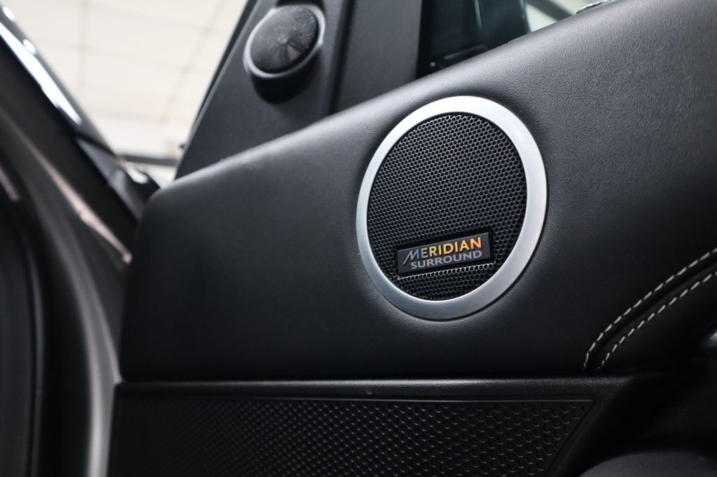 Used Land Rover Discovery 2017 for sale - 77632041: Photo 15