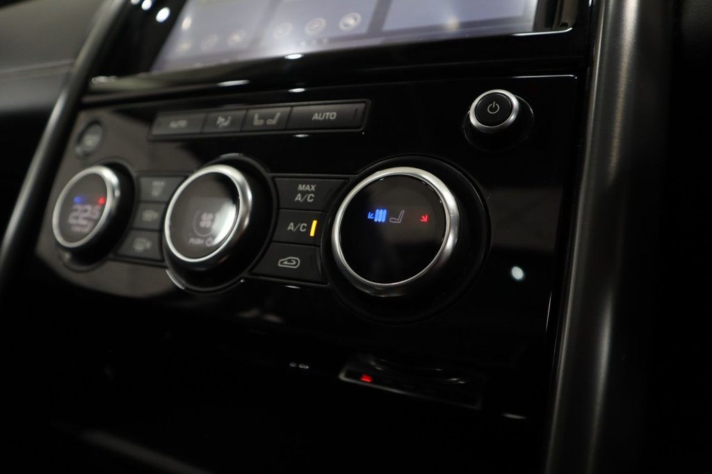 Used Land Rover Discovery 2017 for sale - 77632041: Photo 35