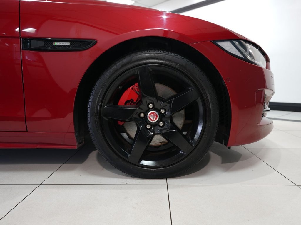 Used Jaguar XE 2015 for sale - 78068747: Photo 11
