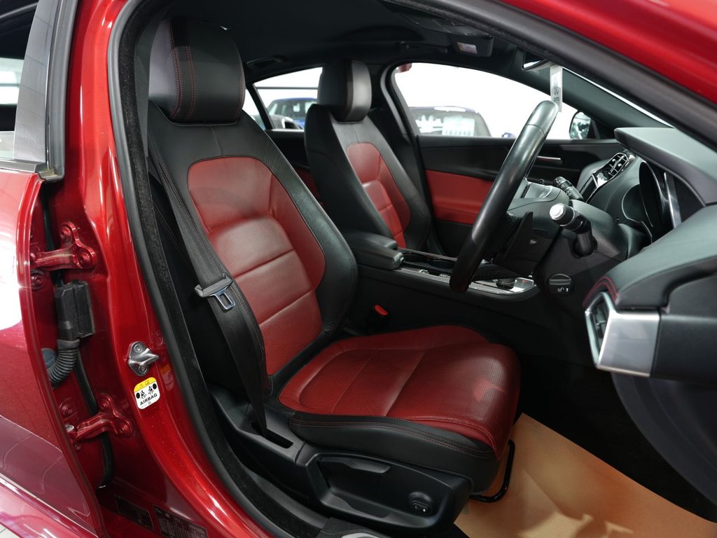 Used Jaguar XE 2015 for sale - 78068747: Photo 15