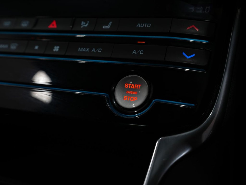 Used Jaguar XE 2015 for sale - 78068747: Photo 29