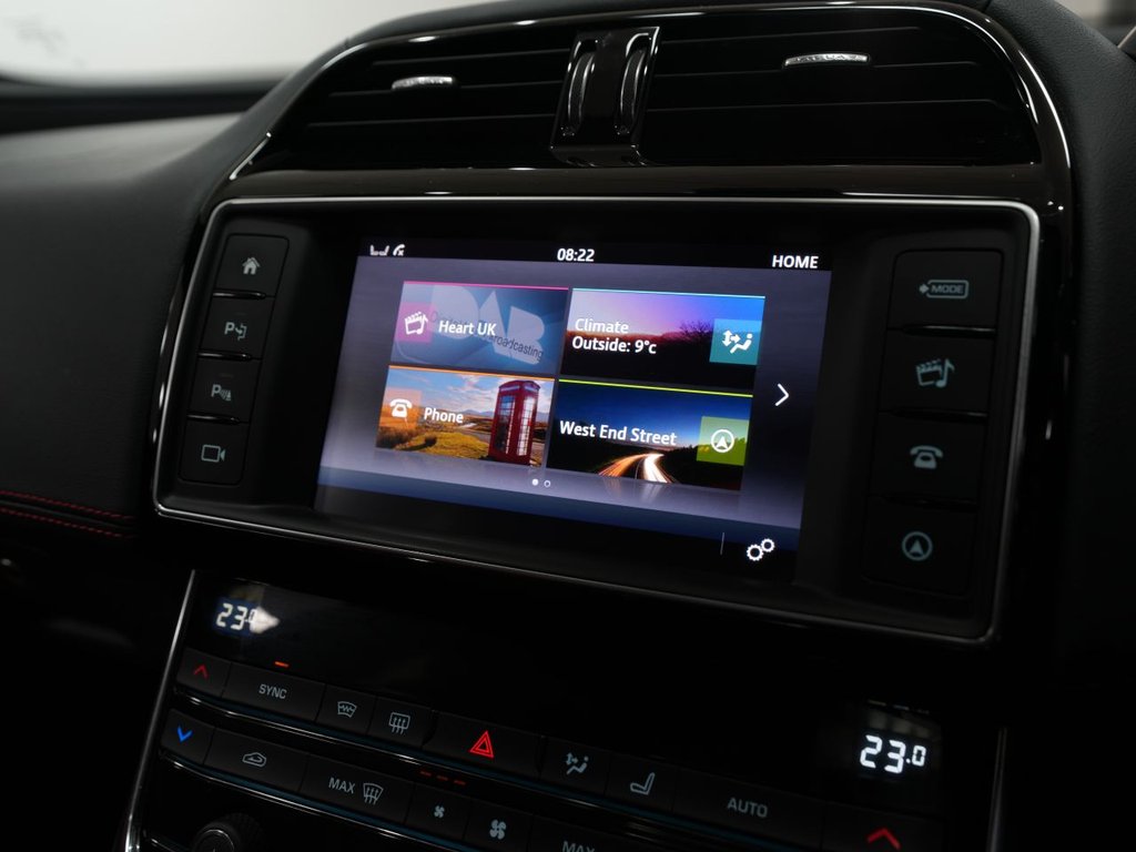 Used Jaguar XE 2015 for sale - 78068747: Photo 32