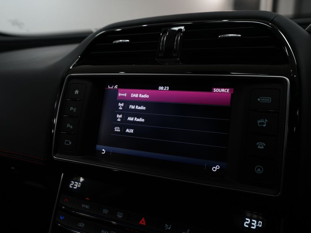 Used Jaguar XE 2015 for sale - 78068747: Photo 34