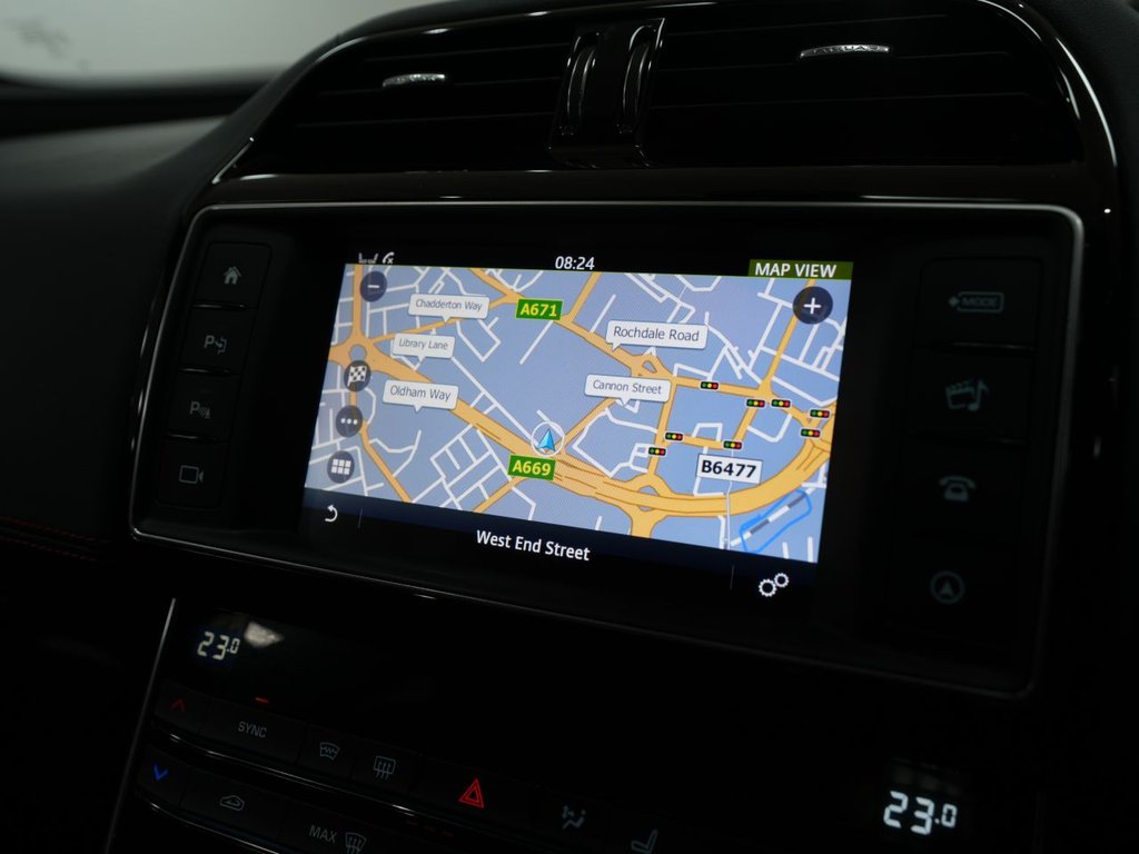 Used Jaguar XE 2015 for sale - 78068747: Photo 38