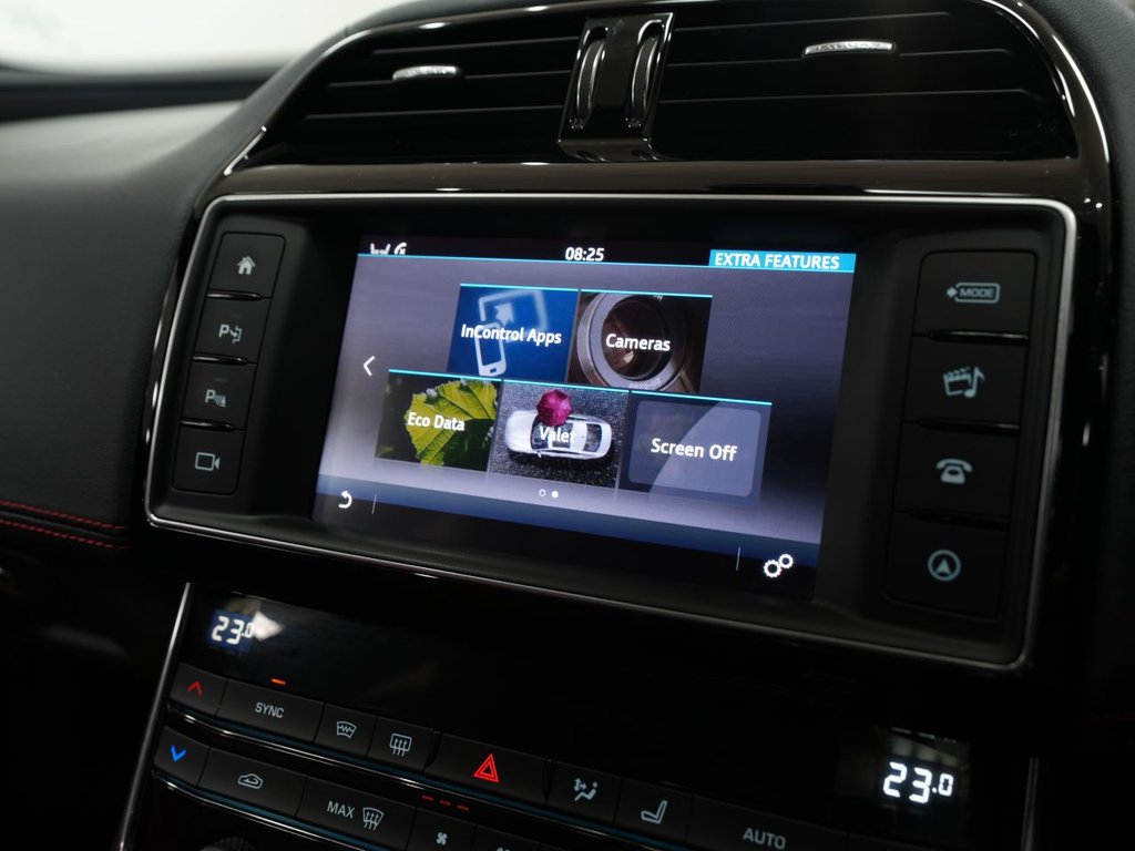 Used Jaguar XE 2015 for sale - 78068747: Photo 41