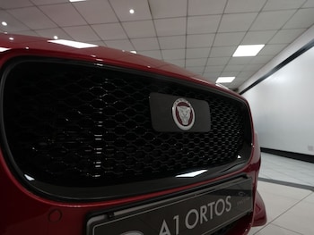 Used Jaguar XE 2015 for sale - 78068747: Photo