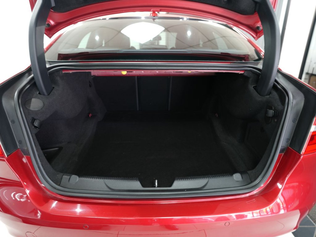 Used Jaguar XE 2015 for sale - 78068747: Photo 9