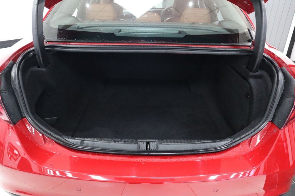 Used Alfa Romeo Giulia 2018 for sale - 77627383: Photo 12