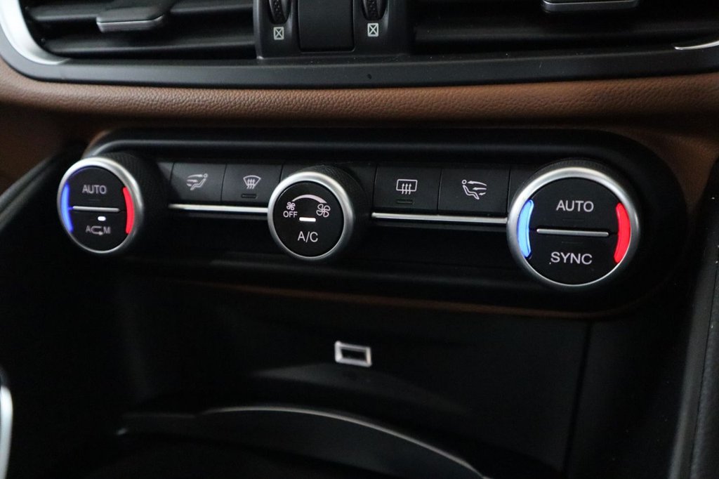 Used Alfa Romeo Giulia 2018 for sale - 77627383: Photo 22