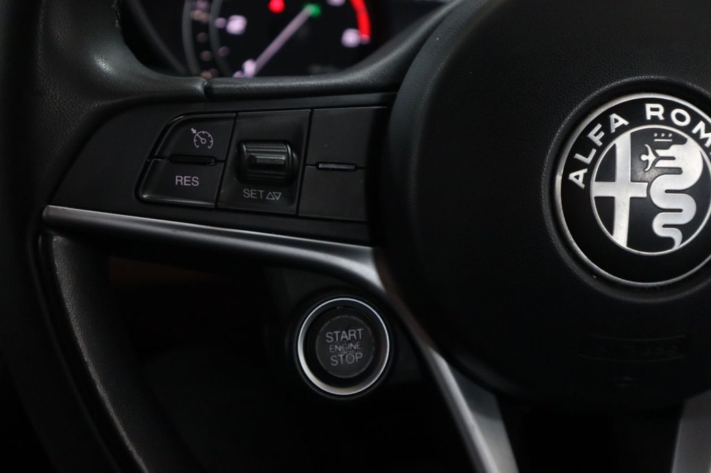 Used Alfa Romeo Giulia 2018 for sale - 77627383: Photo 31