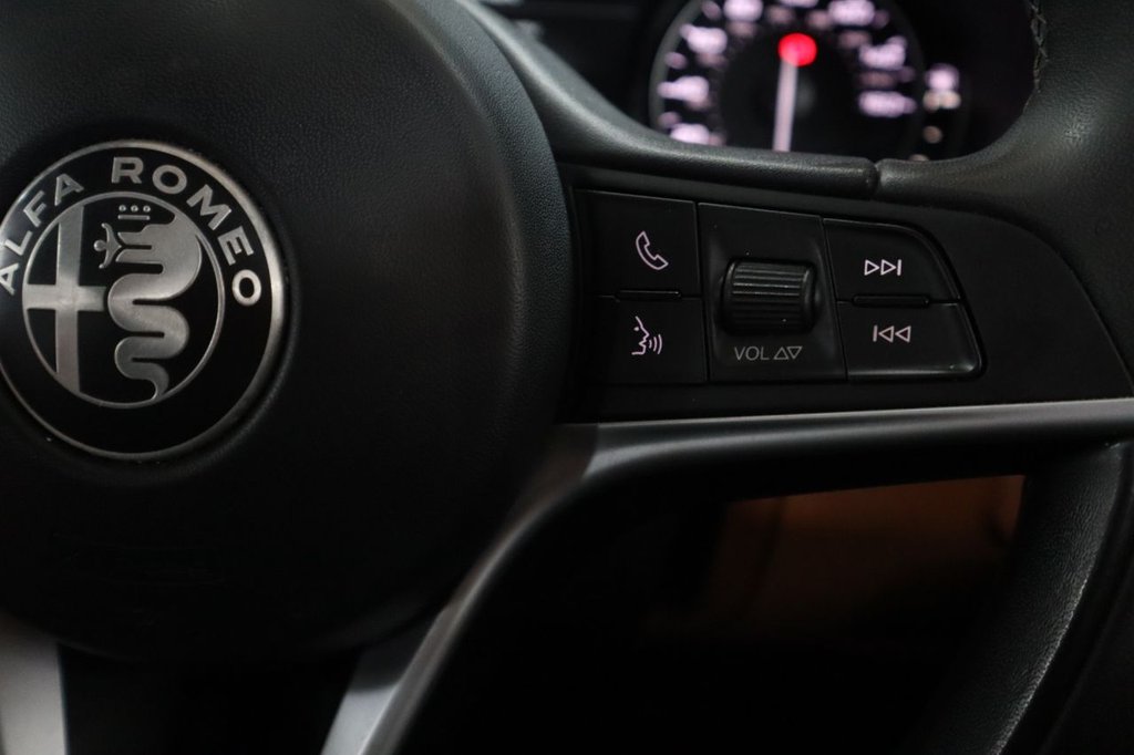 Used Alfa Romeo Giulia 2018 for sale - 77627383: Photo 32