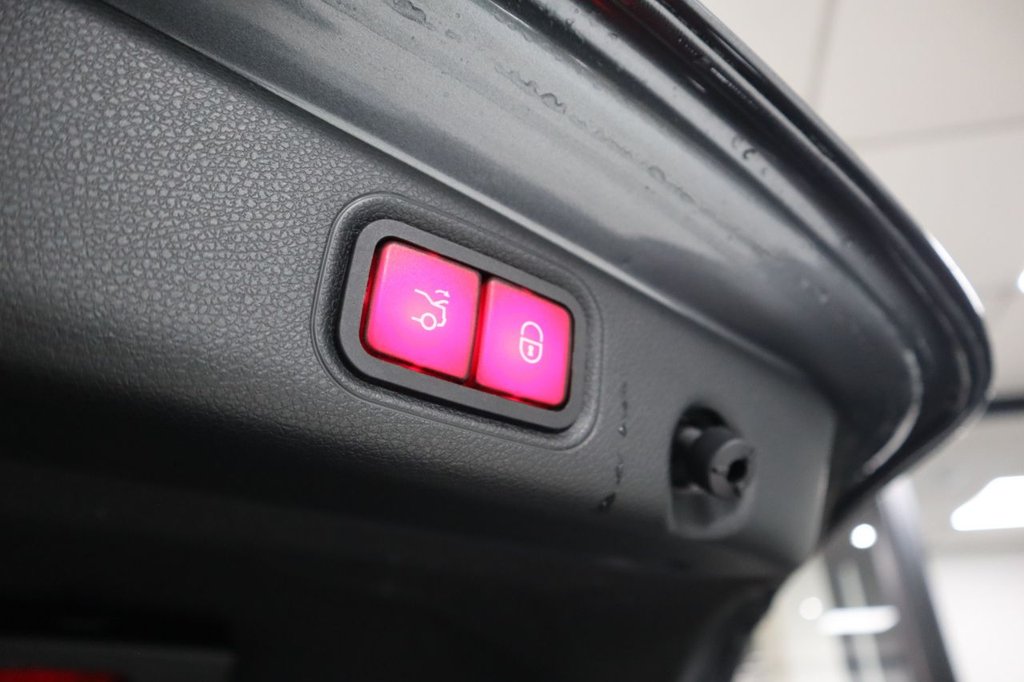 Used Mercedes-Benz E Class 2019 for sale - 76396112: Photo 10