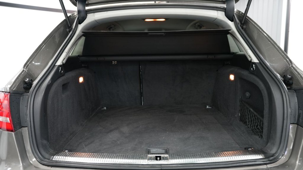 Used Audi A4 2014 for sale - 77697958: Photo 8