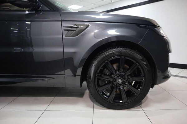 Used Land Rover Range Rover Sport 2018 for sale - 76216817: Photo 11